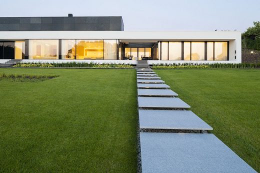 New Polish home design by Mobius Architekci Przemek Olczyk