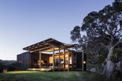 Castle Rock Beach House in Whangarei Heads