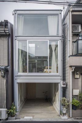 Contemporary Japanese home design by YYAA