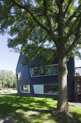 Zig Zag Building in Nieuwveen