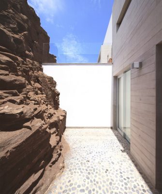 P2 House Poseidon in Pucusana, Peru