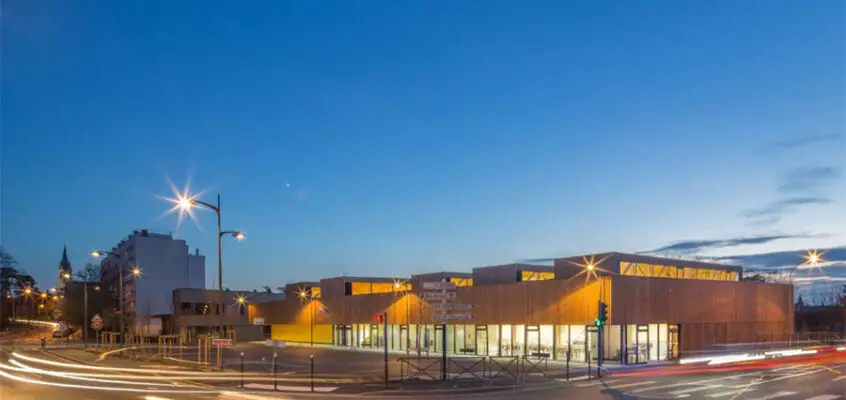 Hacine Cherifi Gymnasium Lyon: Rillieux-La-Pape