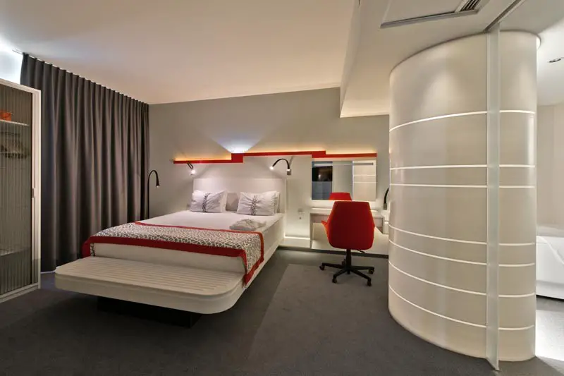 Holiday Inn Renovated in Vilnius: DuPont Corian