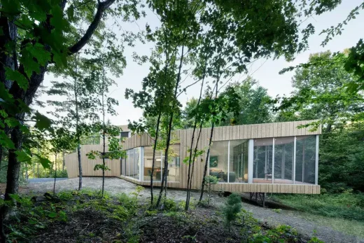 House on Lac Grenier, Laurentides home