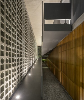 Modern Brazilian residence