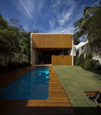 Contemporary Luxury House in Brazil