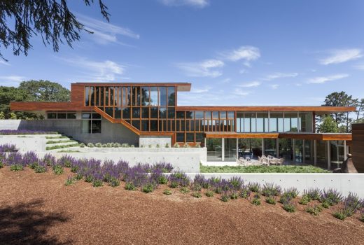 Vidalakis Residence in Portola Valley