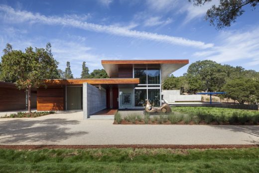 Vidalakis Residence in Portola Valley