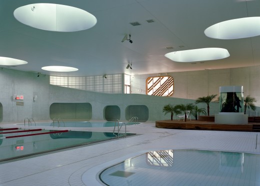 Piscine Issy-les-Moulineaux by Mikou Design Studio, architects