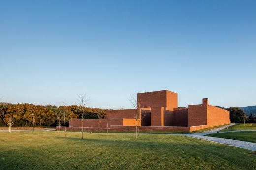 Contemporary Building in Barcelona, Spain design by Álvaro Siza Vieira architect