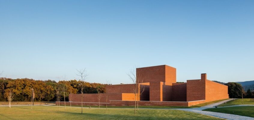Public Auditorium in Llinars del Vallès, Barcelona
