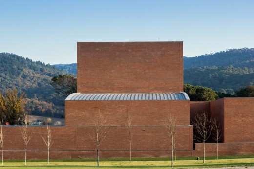 Contemporary Building in Barcelona design by Álvaro Siza Vieira architect