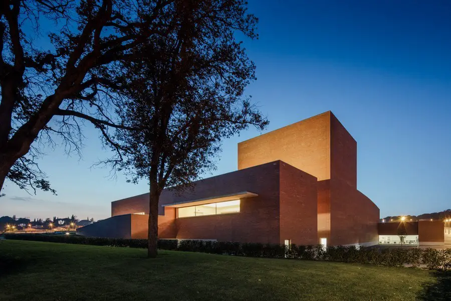 Public Auditorium in Llinars del Vallès