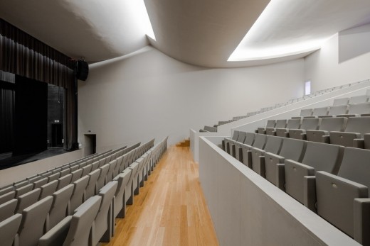 Public Auditorium in Llinars del Vallès