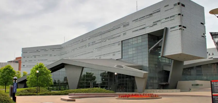 University of Cincinnati New Lindner College