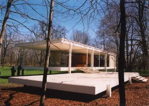 Farnsworth House by architect Mies van der Rohe