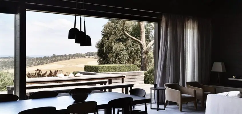 Flinders Farmhouse in Melbourne Property