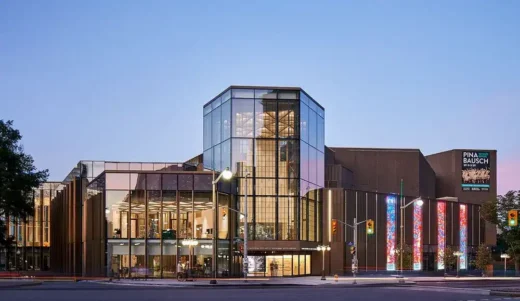 National Arts Centre in Ottawa Building: NAC