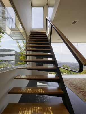 Japaneese Inspired Villa design by Schwartz and Architecture