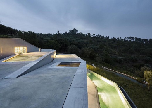 New Portuguese house design by Camarim Arquitectos