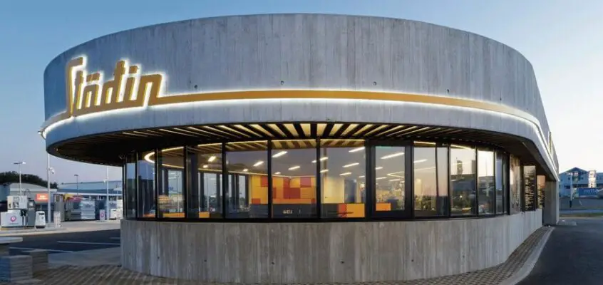 The Station: Roadside Stop, Iceland