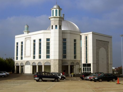 Baitul Futuh Mosque Modern South London UK