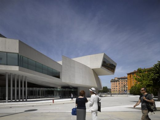 MAXXI Museum building - Rome Architecture Tours