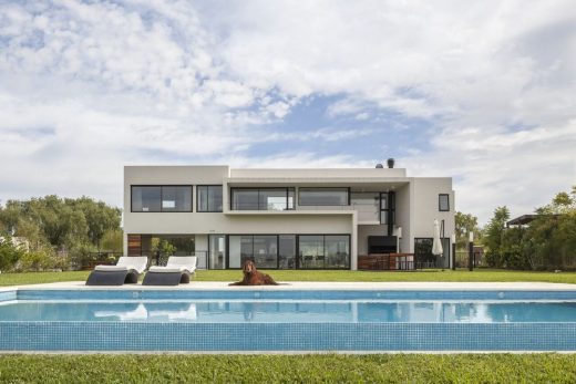 Argentine Houses in San Benito