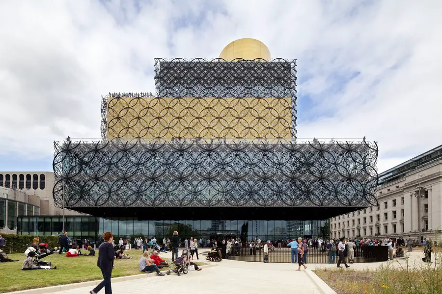 New Birmingham Library building facade