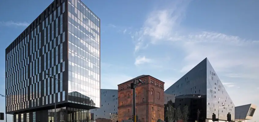 Mann Island Liverpool: Merseytravel Building