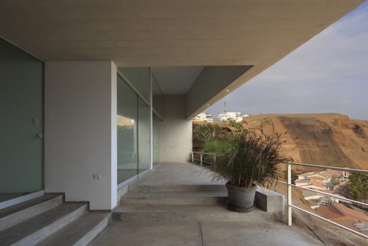 Contemporary house in Peru
