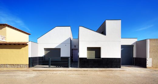Casa Arm design by OOIIO Architecture