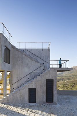 Contemporary Property in Minas Gerais design by Vazio S/A architects