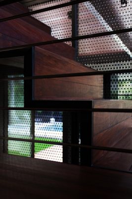 Cut and Cross House