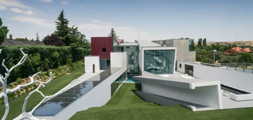 House H in Madrid, Contemporary Property