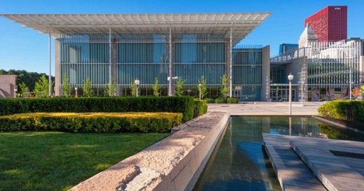 President Barack Obama Presidential Library in Illinois building