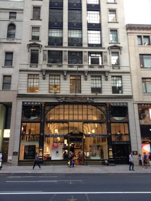 Sephora New York Store building