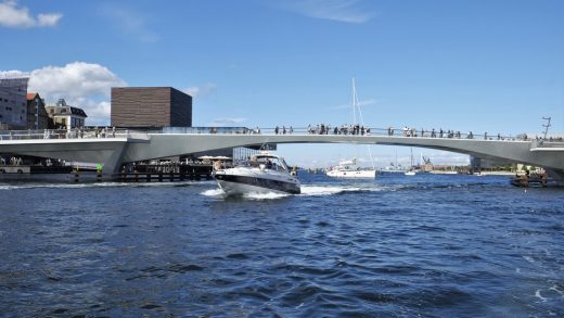 Inner Harbour Bridge by Studio Bednarski Architects