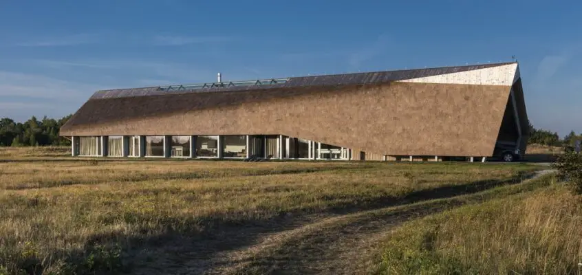 The Dune House in Pape Property