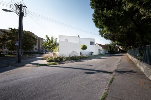 White Cubes House 