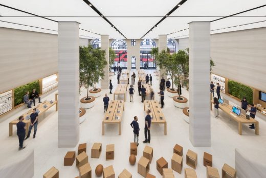 Apple in Regent Street