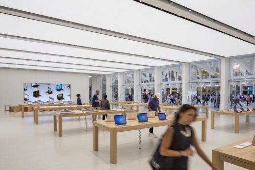 Apple Store WTC Oculus