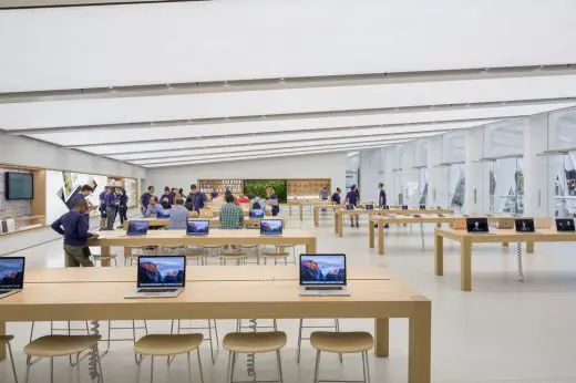 Apple Store WTC Oculus