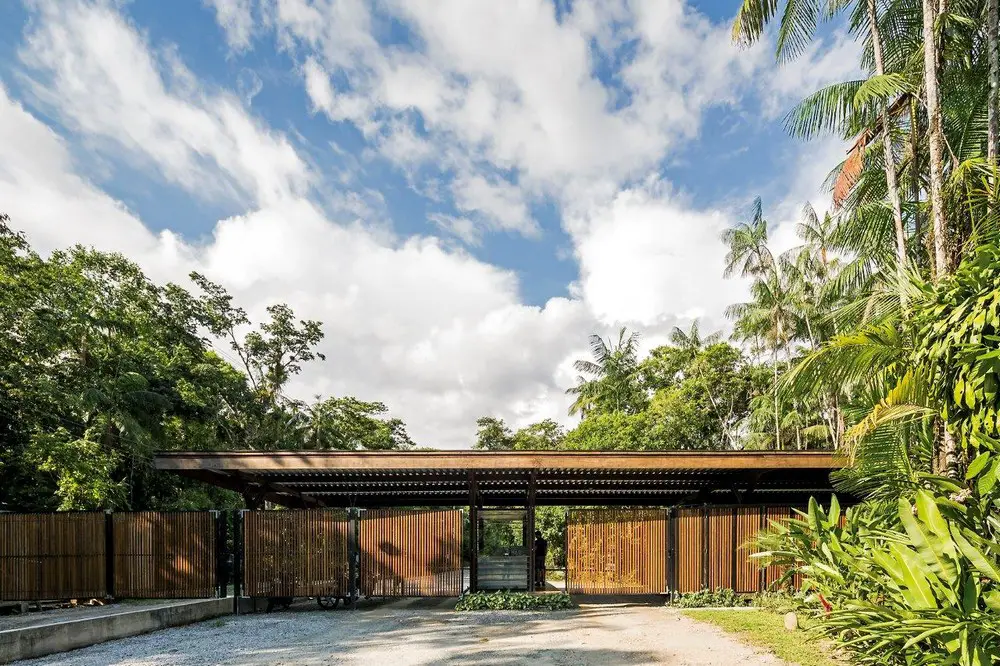 Una Pavillion in São Sebastião