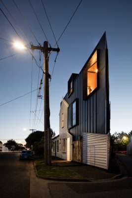 Acute House