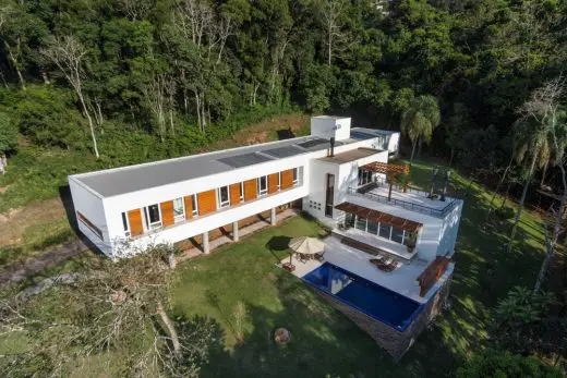 Casa Erechimi - Brazilian Homes