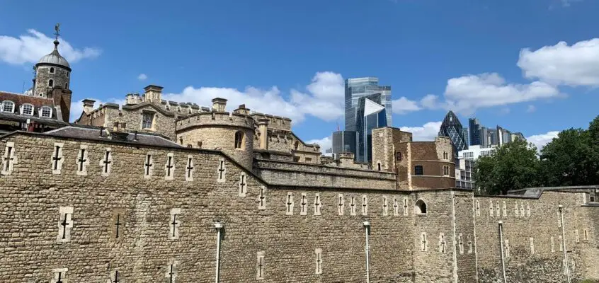 Tower of London Architecture, Building