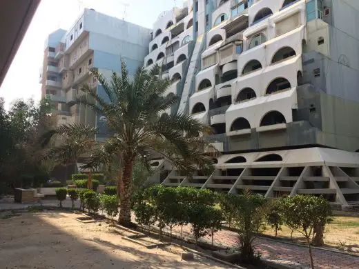 Arthur Erickson Architects Modern housing in Kuwait City