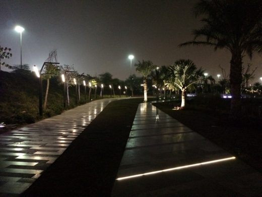 Al Shaheed Park by evening