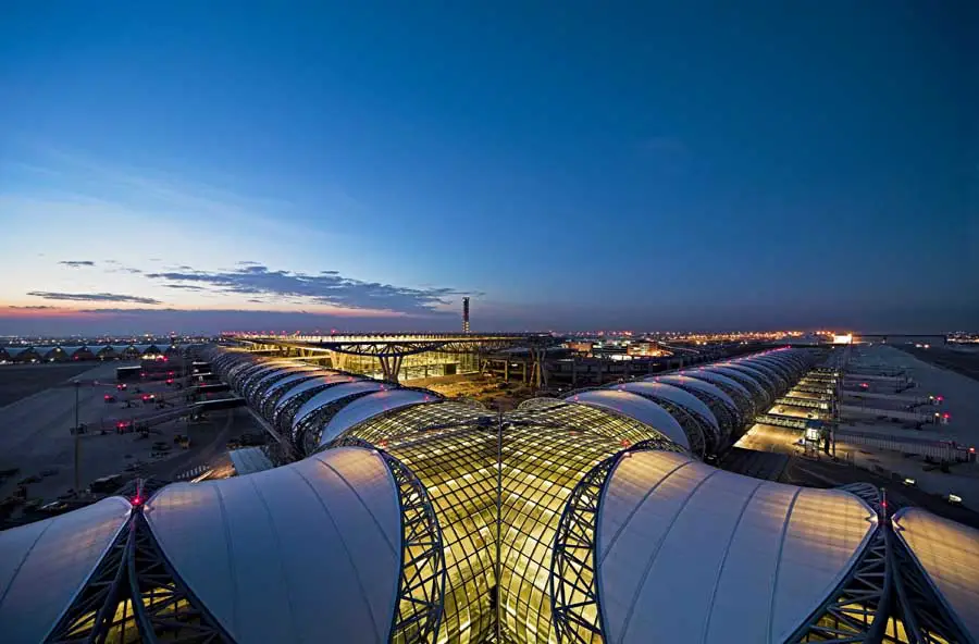 Suvarnabhumi Airport Bangkok building design by MurphyJahn Architects